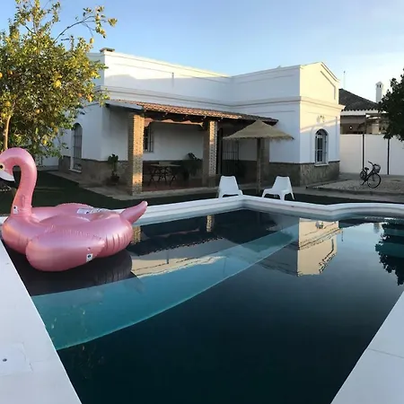 Casa Con Piscina En *